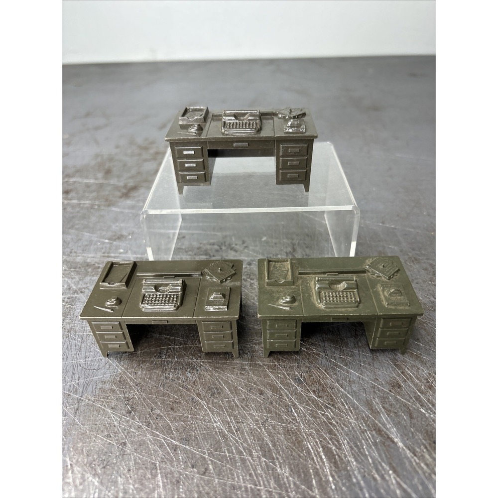 Army Headquarters Desk‎ WWII Plastic Army Men Toy Figure Accessory Marx Lot of 3